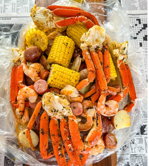 Seafood boil For Feast (15 Prawns, 15 Muscles, 15 Calamari rings & 3 Potions of Crab)