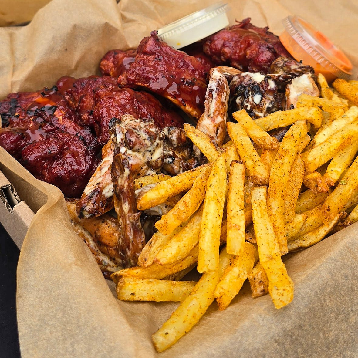 Pork Ribs 1kg & 6 Full Wings