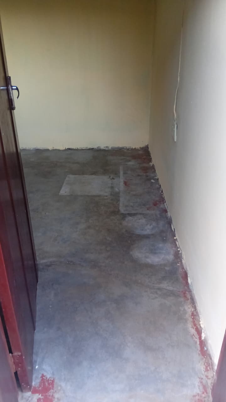 1 ROOM (Phomolong)