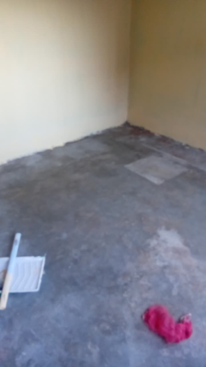 1 ROOM (Phomolong)