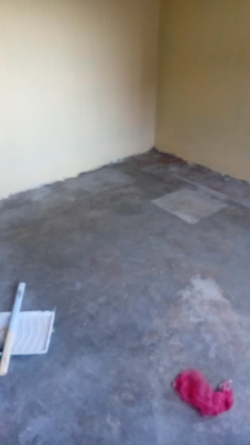 1 ROOM (Phomolong)